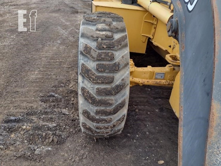 2008-deere-310sj-image-24