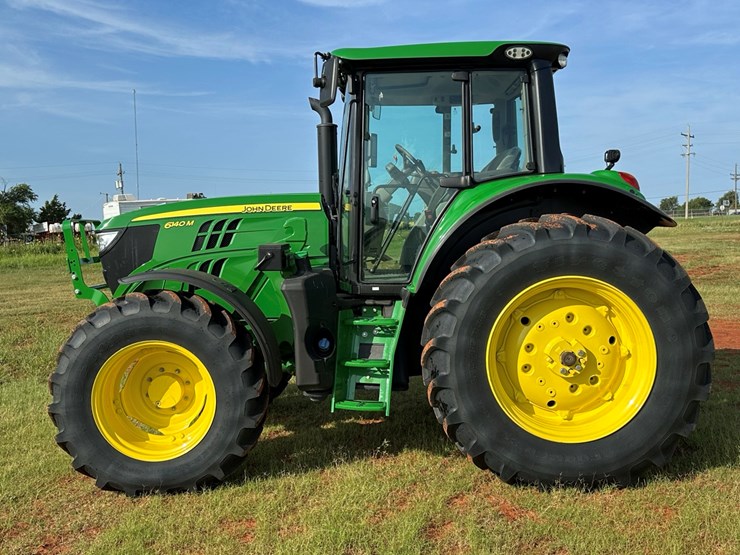 2024-john-deere-6140m-image-2
