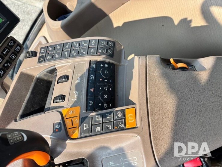 2019-john-deere-f4365-image-96