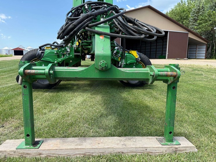 2014-john-deere-1770nt-image-10