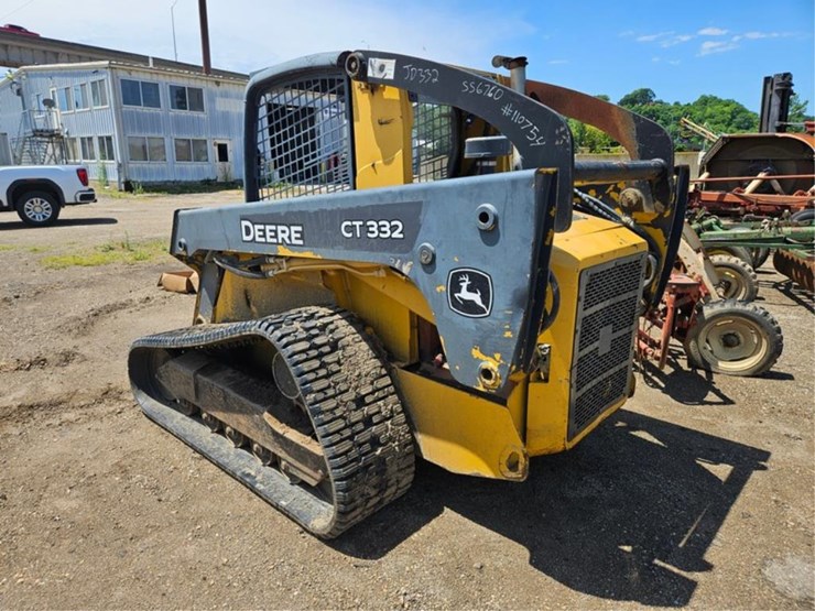 deere-ct332-image-3