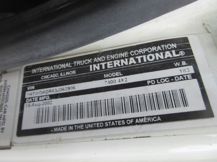 2003-international-7400-image-19