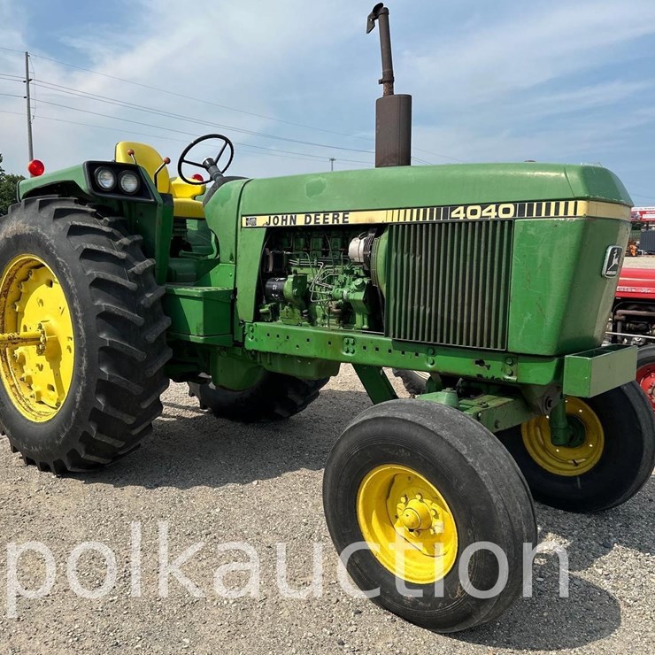 JOHN DEERE 4040