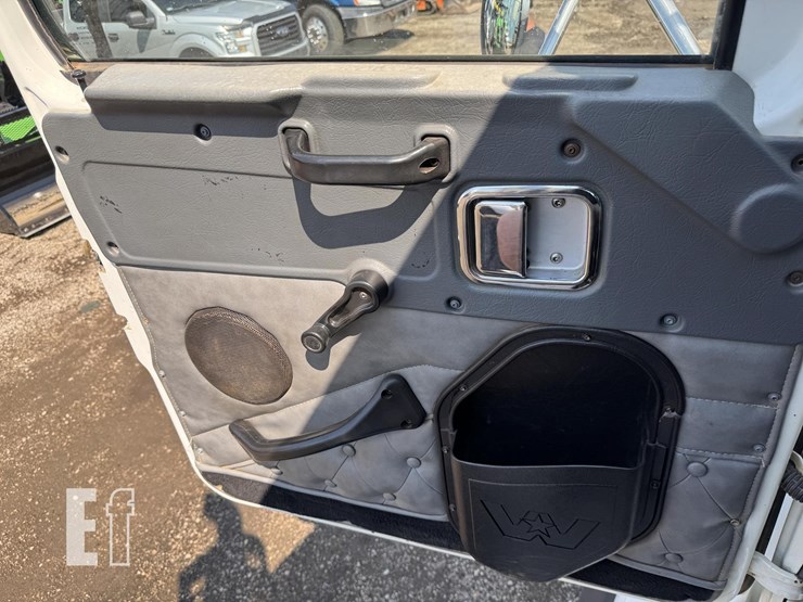 2012-western-star-4900-image-43