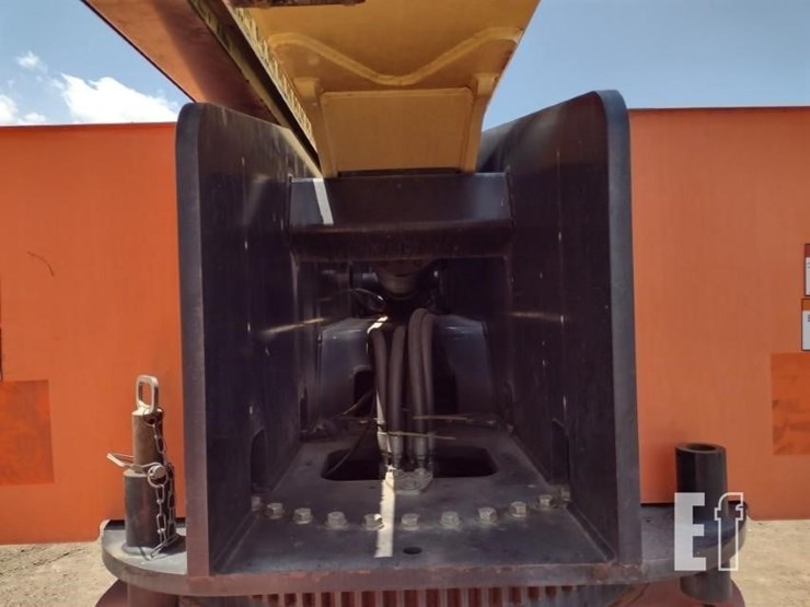 2013-jlg-1200sjp-image-17