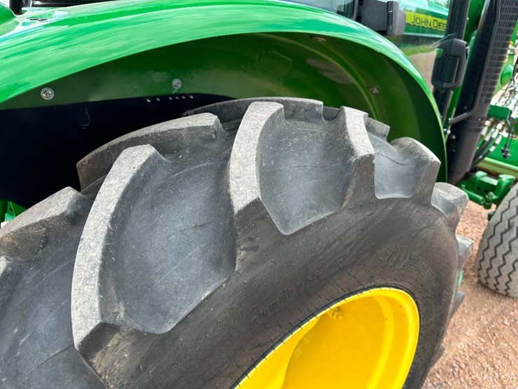 2020-john-deere-5075e-image-10