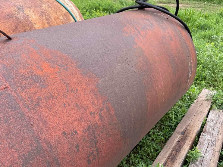 1000-gallon-fuel-barrel-image-10