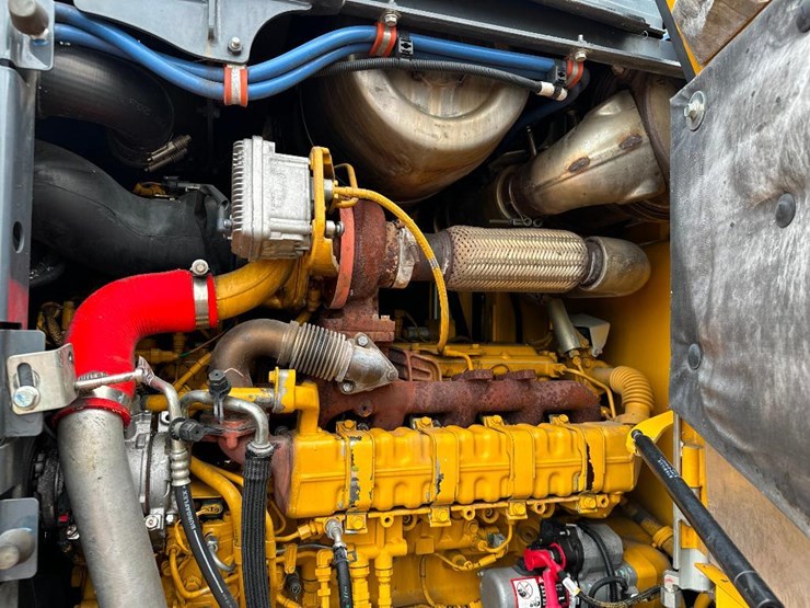 2018-deere-524kii-image-28