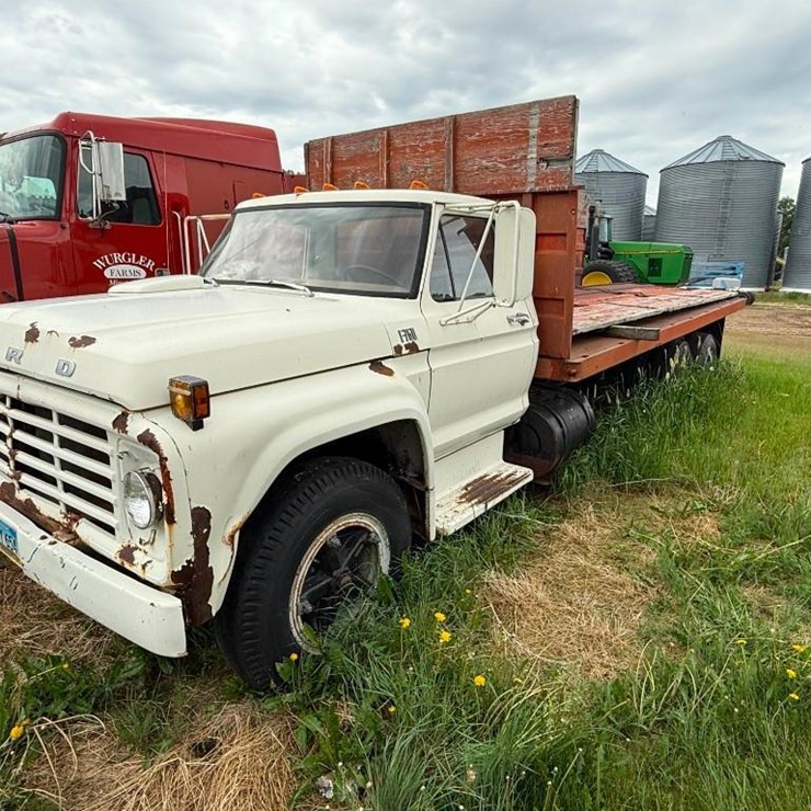 1974 FORD F750
