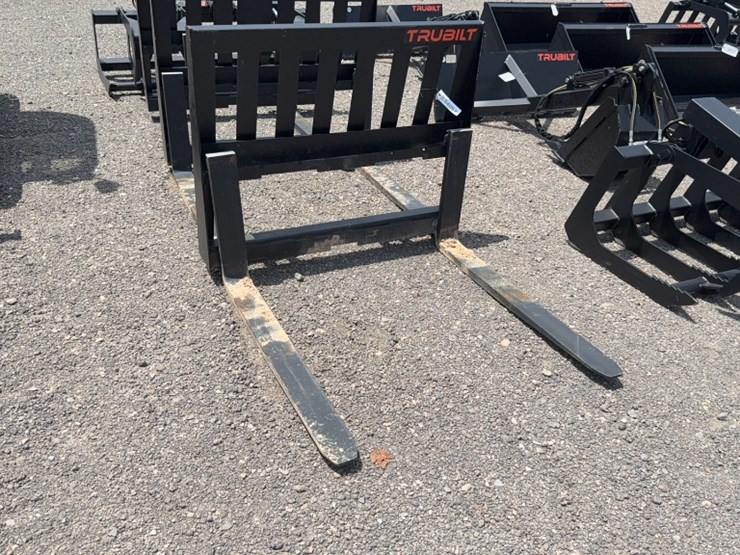 #2045-•-trubilt-42"-skid-steer-pallet-forks-image-1