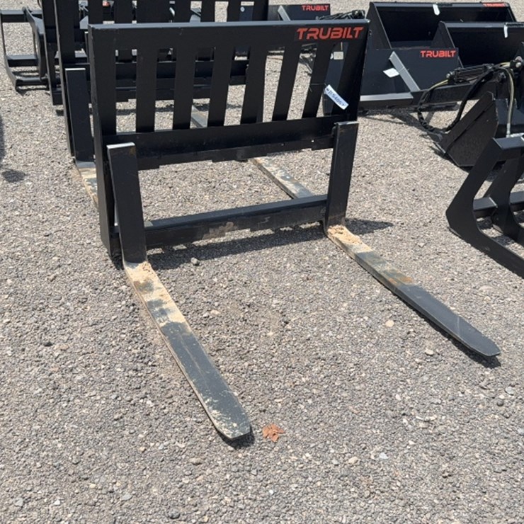 #2045 • TRUBILT 42" SKID STEER PALLET FORKS