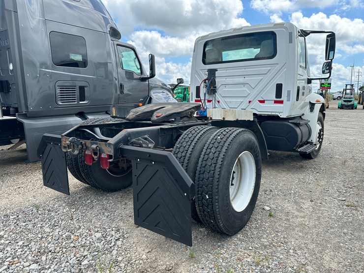 2006-international-durastar-4400-image-3
