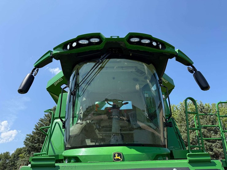 2021-john-deere-s770-image-34