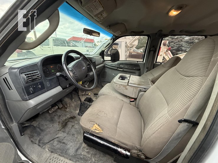 2005-ford-f350-image-8