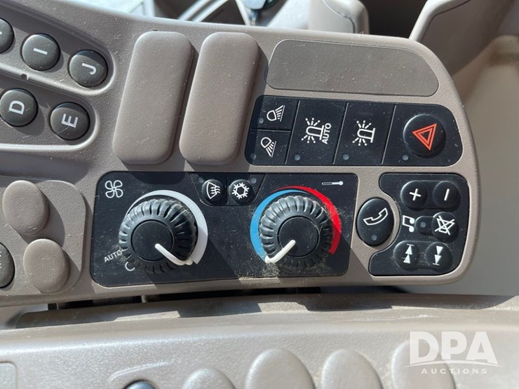 2016-john-deere-s690-image-136
