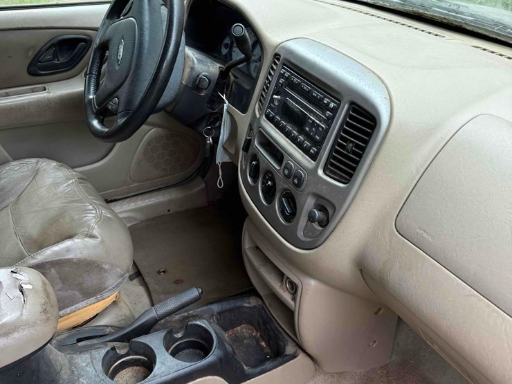 2003-ford-escape-image-36