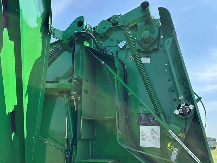 2018-john-deere-560m-image-19