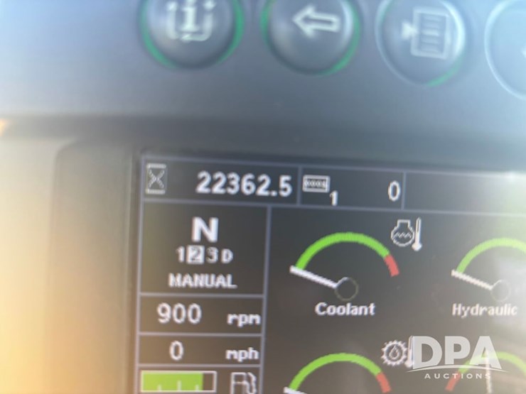 2015-deere-624k-image-73