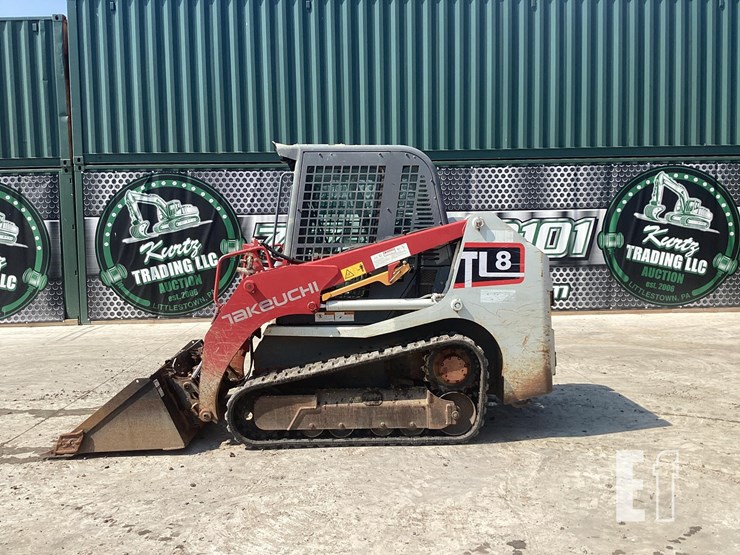 2019-takeuchi-tl8-image-1