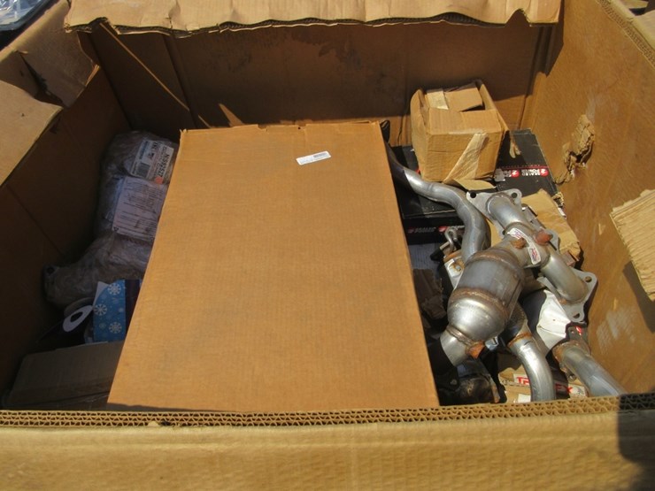(5)-pallets-of-misc-items,-image-9