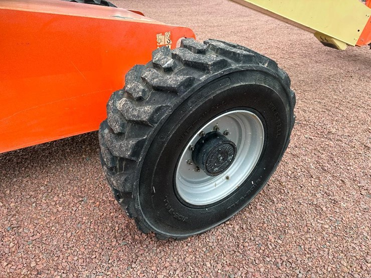 2008-jlg-600s-image-14