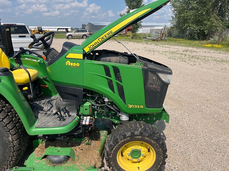 john-deere-3033r-image-34