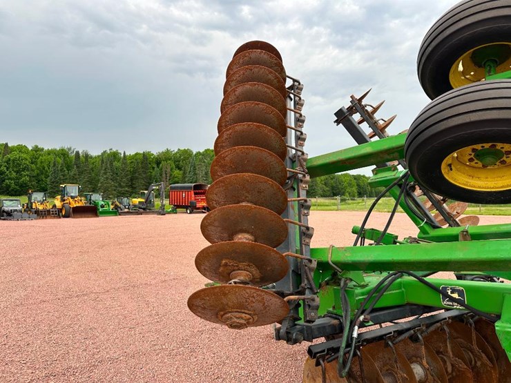 john-deere-630-image-24
