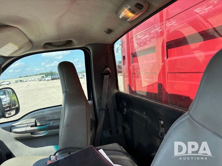 2006-ford-f450-image-48