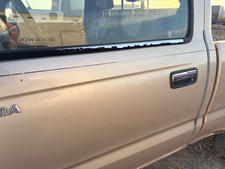 1998-toyota-tacoma-image-9
