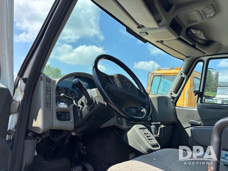2012-international-durastar-4400-image-42