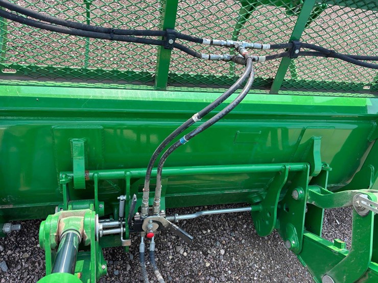 2023-john-deere-6155m-image-11