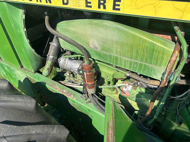 john-deere-8430-image-11