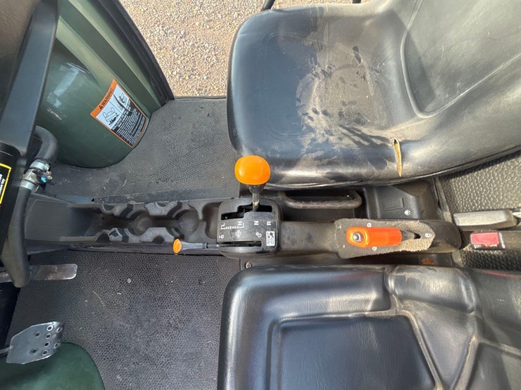 john-deere-gator-image-12