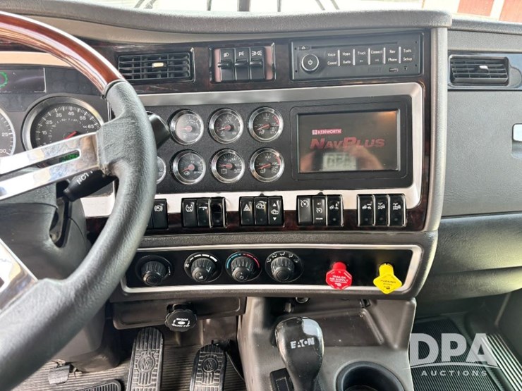 2014-kenworth-t660-image-114