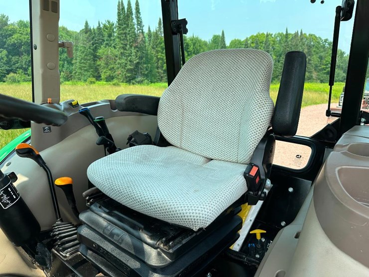2020-john-deere-5075e-image-47