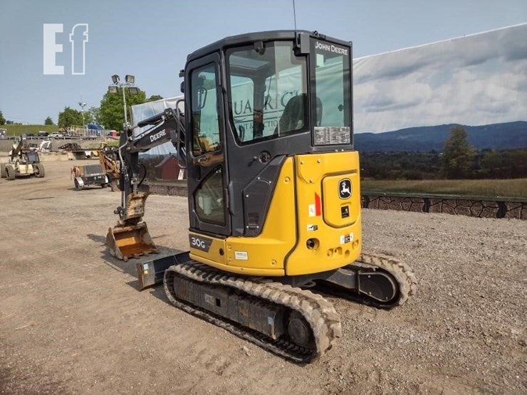 2022-deere-30g-image-50