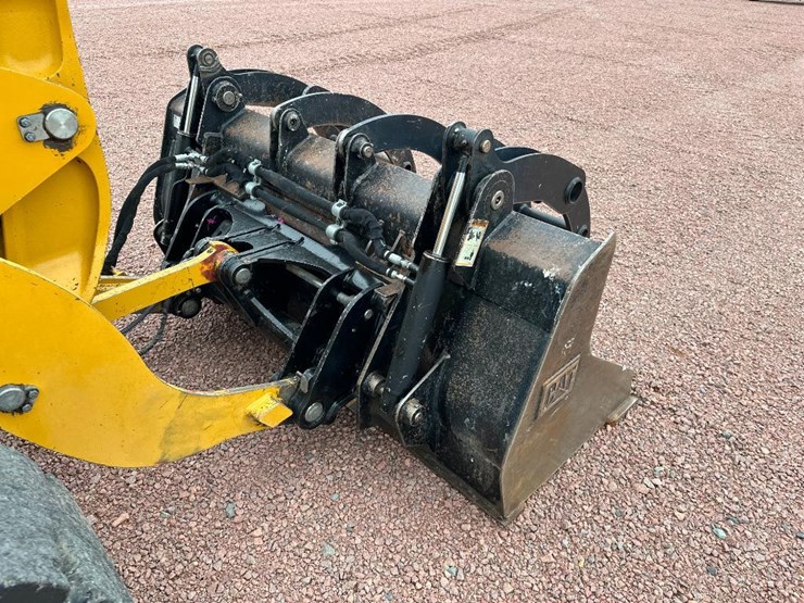 2019-caterpillar-906m-image-35