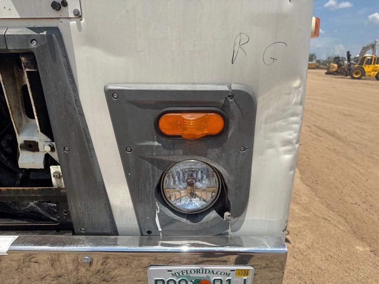2014-mack-leu613-image-20