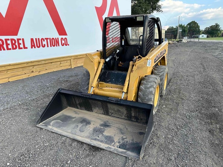 deere-250-image-3