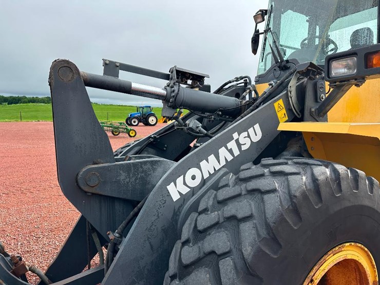 2013-komatsu-wa200pz-6-image-47