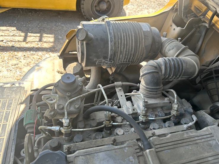 caterpillar-c5000-image-33
