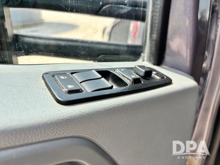 2016-kenworth-t880-image-88