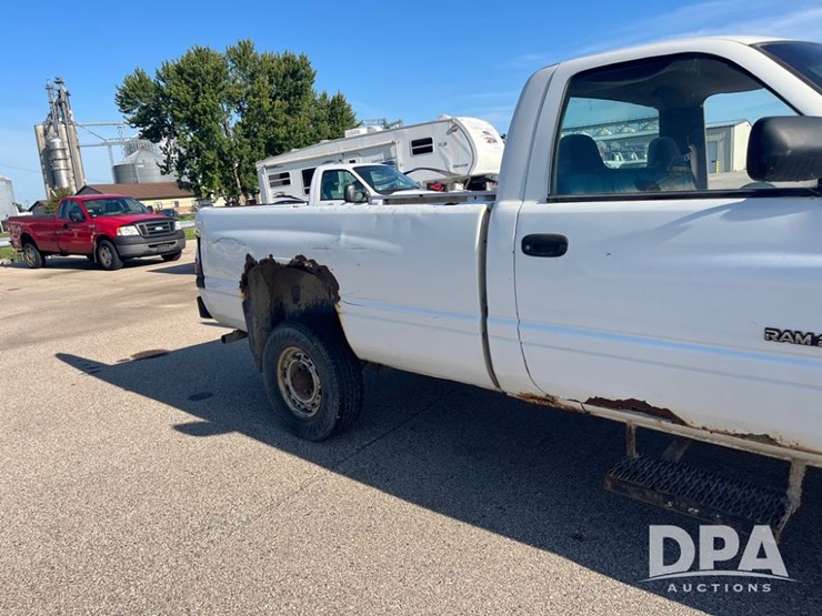 1995-dodge-ram-2500-image-37