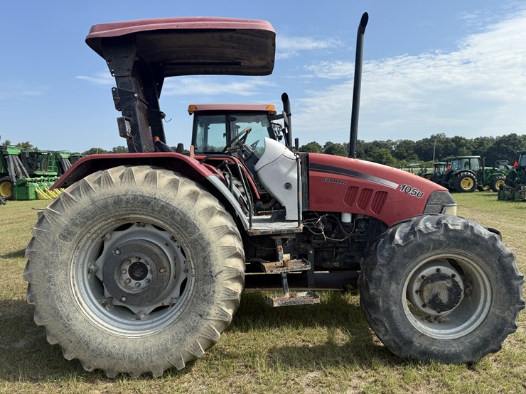 case-ih-farmall-105u-image-3