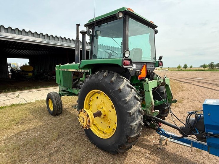 john-deere-4440-image-3