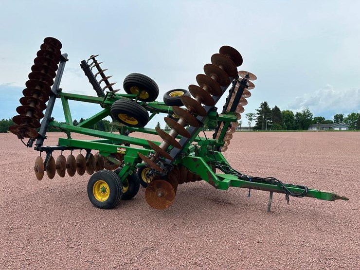 john-deere-630-image-3