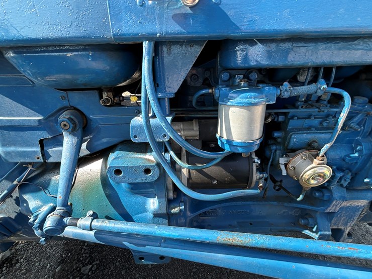 ford-4000-image-28