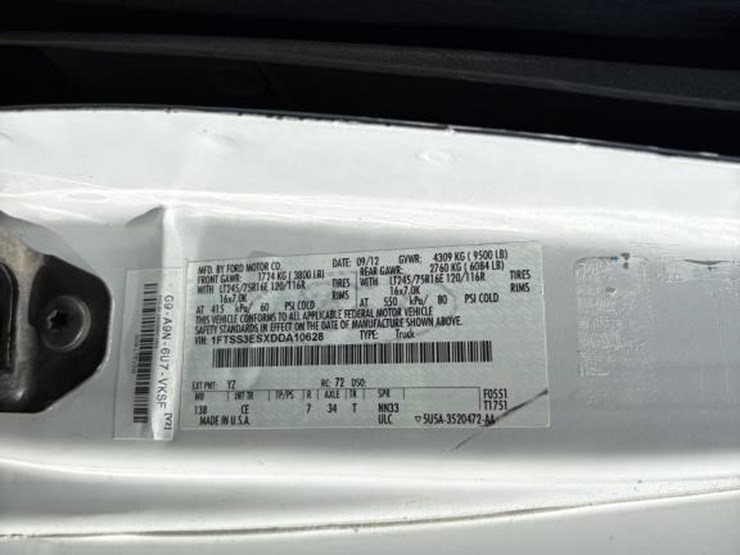 2013-ford-e350-image-19