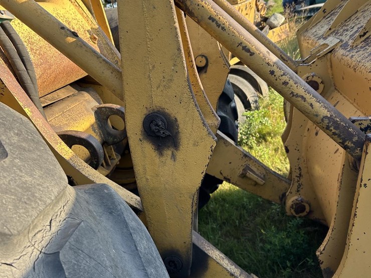 caterpillar-966-image-27