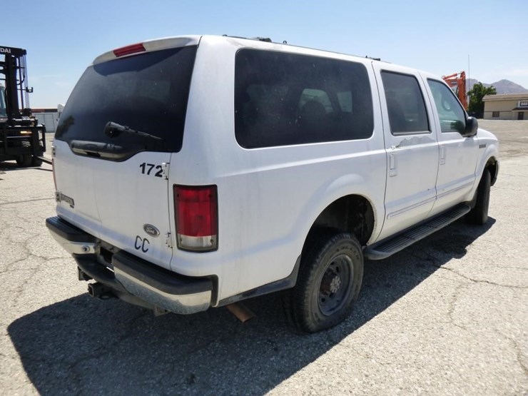 2000-ford-excursion-image-4